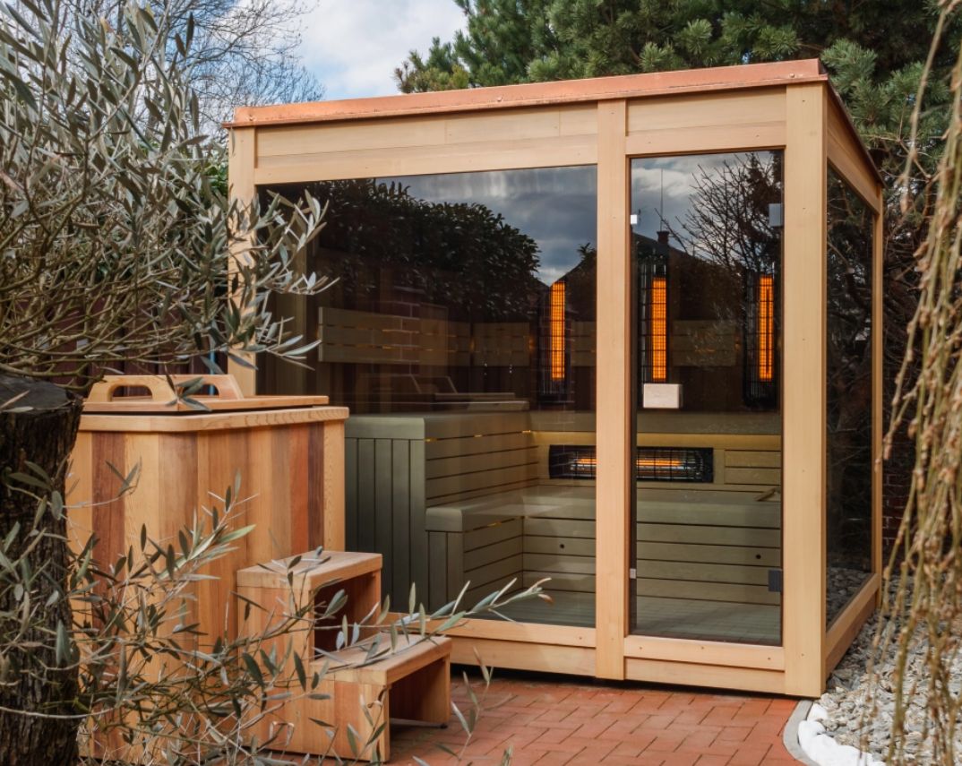 Saunování pod širým nebem – nová úroveň domácí relaxace
